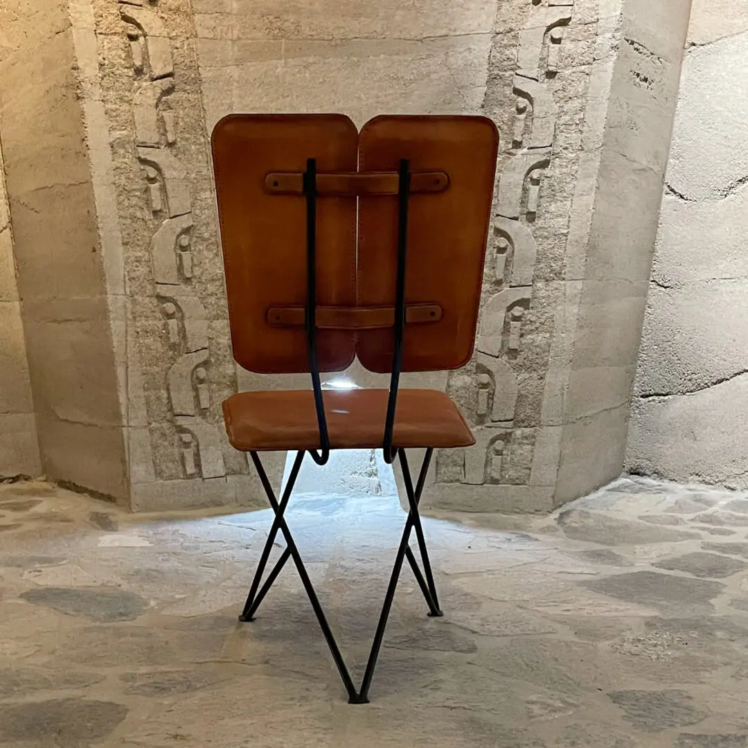 https://ambianic.com/wp-content/uploads/2023/06/Modern-Pablex-Iron-Leather-Tripod-Chair-Pablo-Romo-for-Ambianic-467569-2028083.jpg