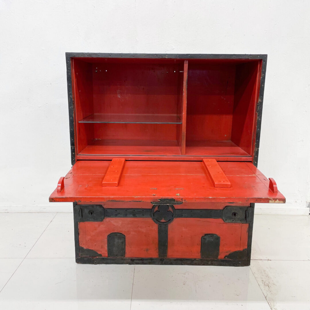 https://ambianic.com/wp-content/uploads/2023/06/Pair-Antique-Chinese-Qing-RED-Cabinet-Wedding-Dowry-Chests-Travel-Trunk-1900s-484496-2131178-scaled.jpg