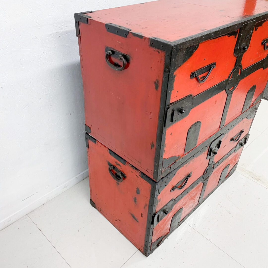 https://ambianic.com/wp-content/uploads/2023/06/Pair-Antique-Chinese-Qing-RED-Cabinet-Wedding-Dowry-Chests-Travel-Trunk-1900s-484496-2131183-scaled.jpg