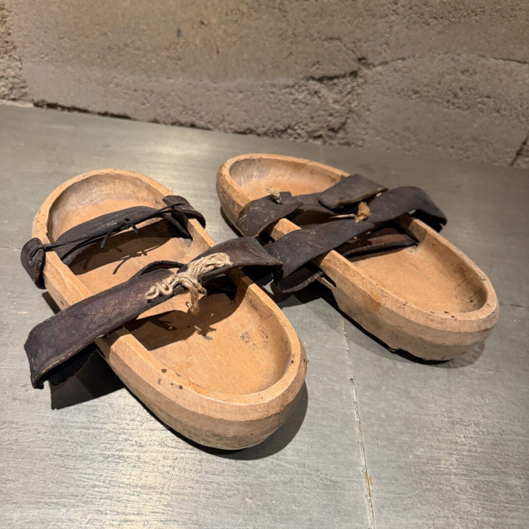 Antique-Wood-Garden-Shoes-Old-06-26-RR (2 of 2)