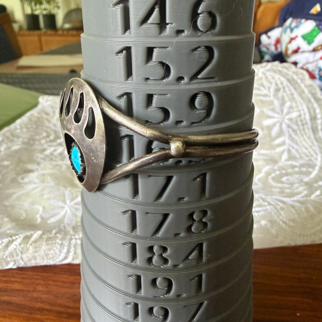 Silver-Turquoise-American-Indian-Bracelet-Bear-Paw-01-26-R (1 of 2)