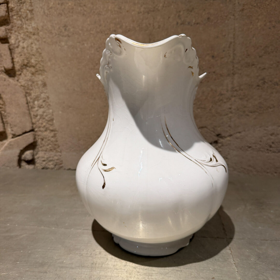Francaise-La-Porcelain-Water-Pitcher-07-26-RR (6 of 13)