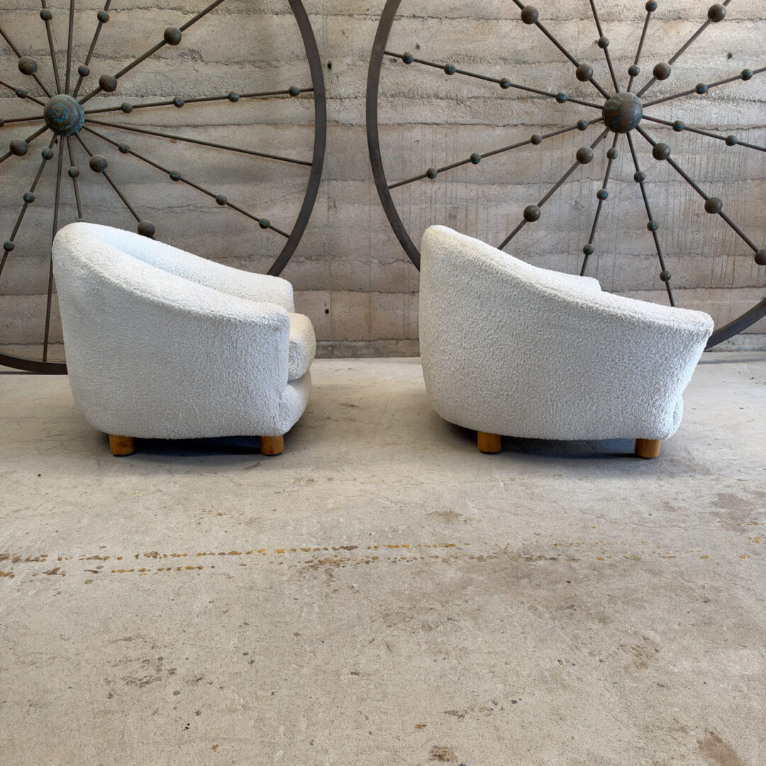 White-French-Polar-Chairs-Old-PL-10-26 (12 of 14)